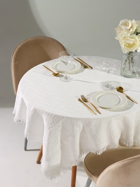 Скатерть «Этель», белая, фактурная, 130×130 см