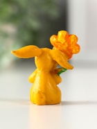 Фигурка полистоун «Заяц с яркой ромашкой», 2.5×3.8×4.4 см, МИКС - фото 118995274