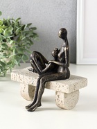 Фигура полистоун «Абстракция. Мама и ребенок на скамейке», бронза с бежевым, 17.5×10.5×19 см - фото 59413078