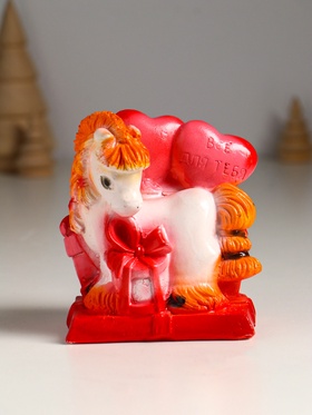 Копилка для денег «Лошадь с сердцем и подарками», гипс, 11×10×7 см