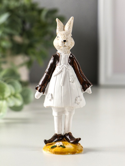 Фигурка полистоун «Нарядный Зайчик. Зайка», 4.5×3.2×11.5 см, МИКС