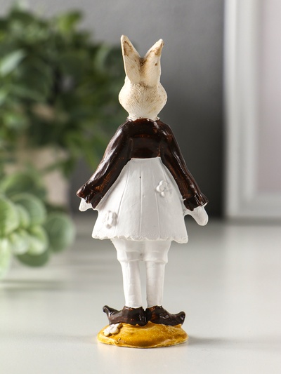 Фигурка полистоун «Нарядный Зайчик. Зайка», 4.5×3.2×11.5 см, МИКС
