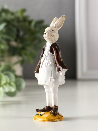 Фигурка полистоун «Нарядный Зайчик. Зайка», 4.5×3.2×11.5 см, МИКС