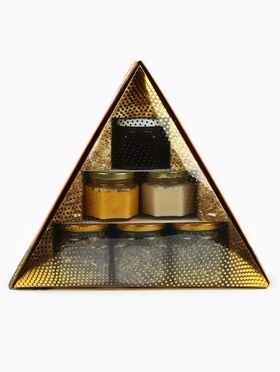 Подарочный новогодний набор «Советский»: чай травяной 25 г × 3 шт., варенье с шишками 100 мл., крем-мёд 120 г × 2 шт.