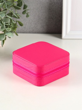 Шкатулка для украшений «Фуксия», кожзам, 4 ячейки, 7 полос, 3 крючка, 10×10×5 см