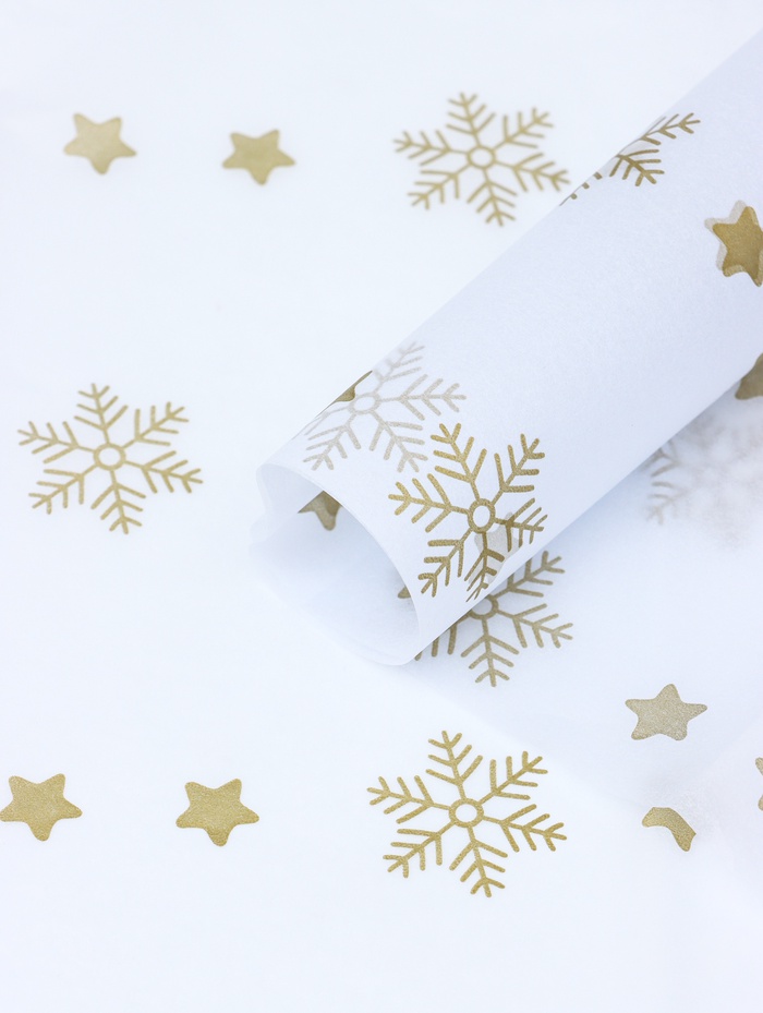 Бумага упаковочная новогодняя тишью «Снежинки со звездами», золотистый, 50×66 см - Фото 1