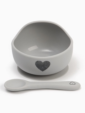 Тарелка детская на присоске и ложка, серый, Mum&Baby Тарелка детская на присоске и ложка, серый, Mum&Baby