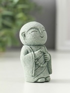 Сувенир песчаник "Маленький монах с чётками" 3х4,2х6,7 см - фото 809309907