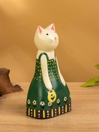 УЦЕНКА Сувенир дерево «Белая кошка в зелёном платье» 9×5×15.5 см 10956434