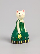 УЦЕНКА Сувенир дерево «Белая кошка в зелёном платье» 9×5×15.5 см 10956434