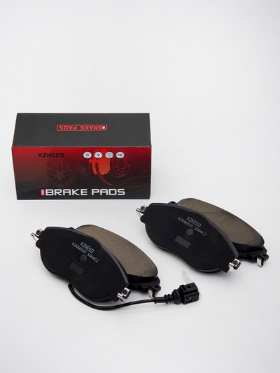 Тормозные колодки (передние) Volkswagen Passat 2.0T 5Q0698151K KZK6055F