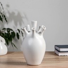 УЦЕНКА Ваза керамика настольная «Пикассо» (ручная роспись) сердце, 22 см, белый 10957295