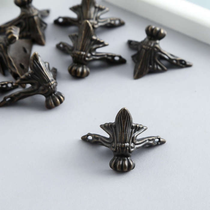 Уголок (ножка) для шкатулки металл 