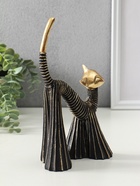 Сувенир полистоун "Кошка в клёшах" чёрно-золотая 7,5х15х25 см - фото 61086846