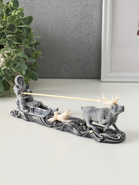 Фигурка «Погонщик оленя», 7.5 см