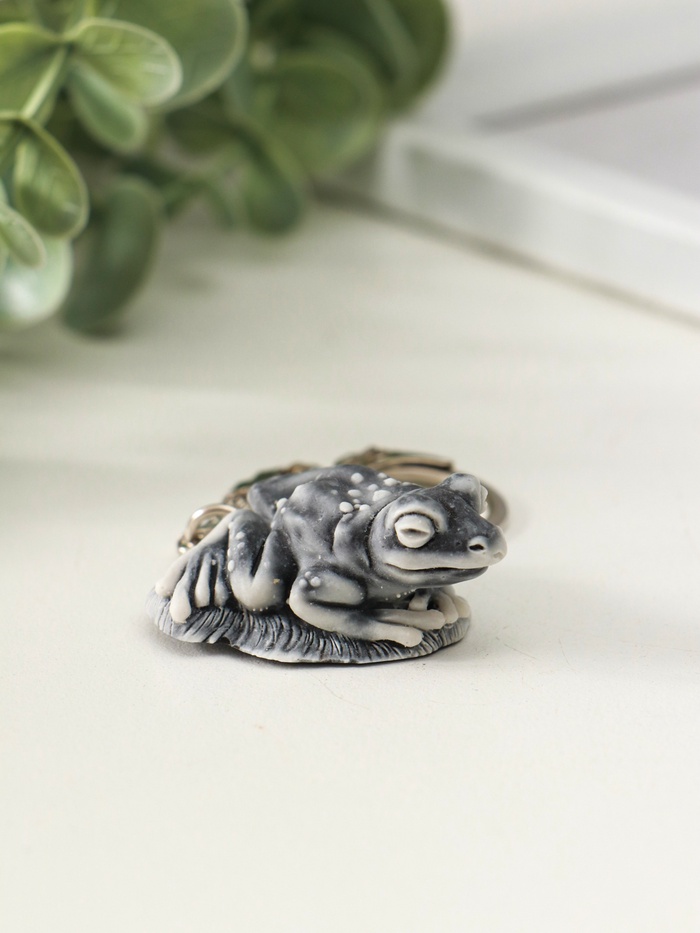 Брелок для ключей на кольце «Лягушка на листе маленькая», 2 см - Фото 1