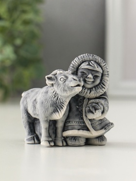 Фигурка «Девочка с оленёнком», 6.4 см