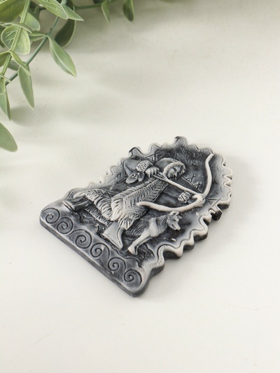 Магнит на холодильник «Охотник с луком (барельеф)», 8 см