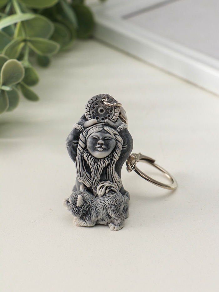 Брелок для ключей на кольце «Девочка со щенком и бубном маленькая», 4.8 см - Фото 1