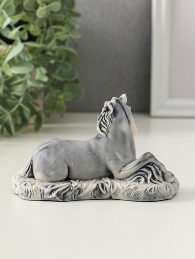 Фигурка «Лошадь лежащая», 7 см