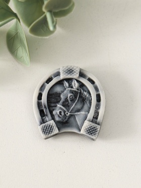 Магнит на холодильник «Подкова с головой лошади», 3 см