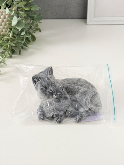 Фигурка «Кошка с котёнком лежит», 8 см
