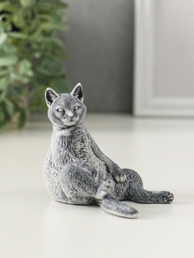 Фигурка «Кот с яйцами сидит», 6.6 см