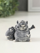 Фигурка «Кот с большой рыбиной», 4.8 см - фото 809343592