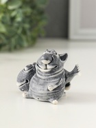 Фигурка «Кот с большой рыбиной», 4.8 см - фото 809343595