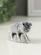 Фигурка «Кот лежит на колбасе», 4.2 см - фото 61614220