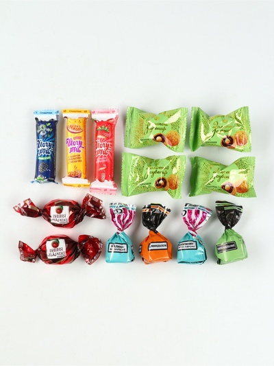 Конфеты шоколадные в коробке с сургучной наклейкой «Исполнения желаний в новом году», 180 г