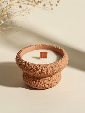 Свеча в подсвечнике «Чаша», деревянный фитиль, персиковая, 9.3×9.3×5.5 см