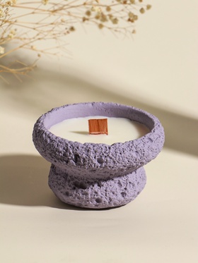 Свеча в подсвечнике «Чаша», деревянный фитиль, сиреневая, 9.3×9.3×5.5 см