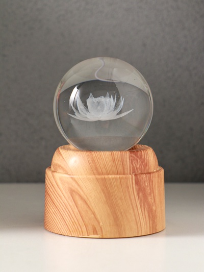 Световая фигурка стекло «Шар. Голограмма: Лотос», 6×LED, d=6 см, крутится, USB, 7×7×10 см