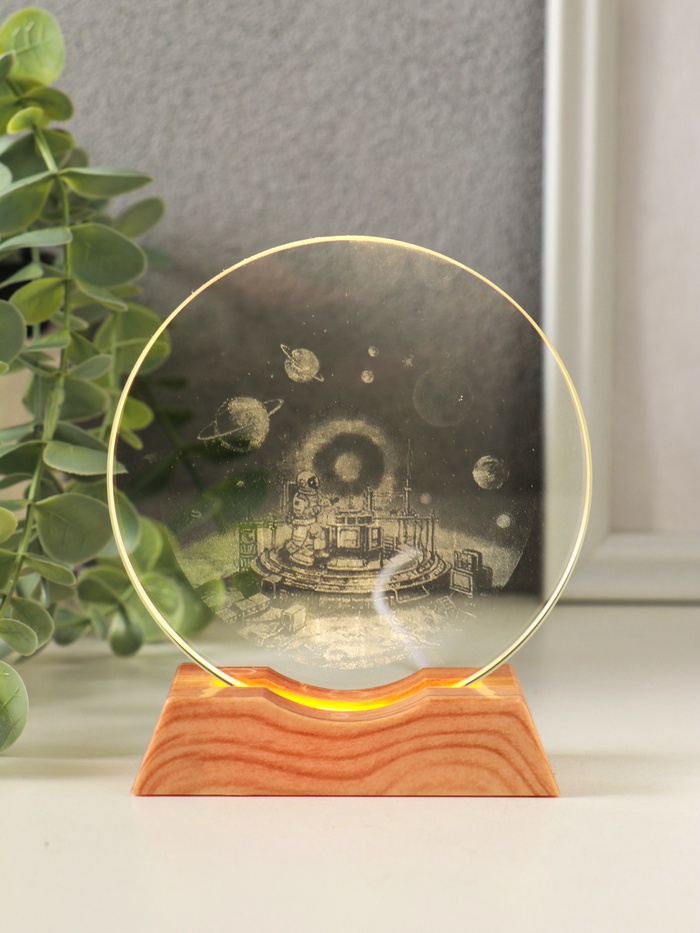 Световая фигурка стекло «Диск. Голограмма: Космическая станция», 5хLED, d=10 см, USB, 10×4×11.4 см - Фото 1