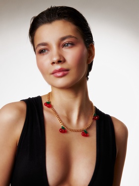 Цепь с подвесами «Вишня», цветная в золоте  (артикул 10904899)  большой выбор товаров оптом и в розницу по низким ценам с доставкой