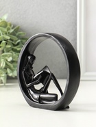 Сувенир полистоун «Девушка читает книгу», чёрный, 4×11.3×11.7 см - Фото 3