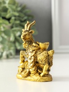 Нэцкэ полистоун "Козёл с китайскими монетами и золотыми слитками" бронза 4,2х7х9,4 см - фото 61954026