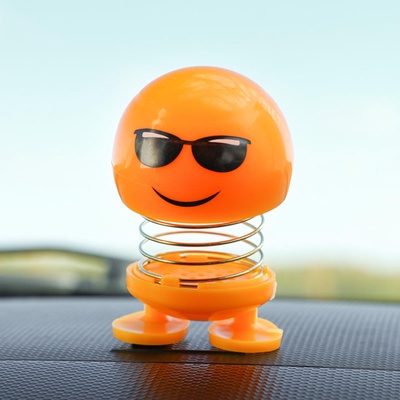 УЦЕНКА Смайл на пружинке, на панель в авто, в очках, желтый