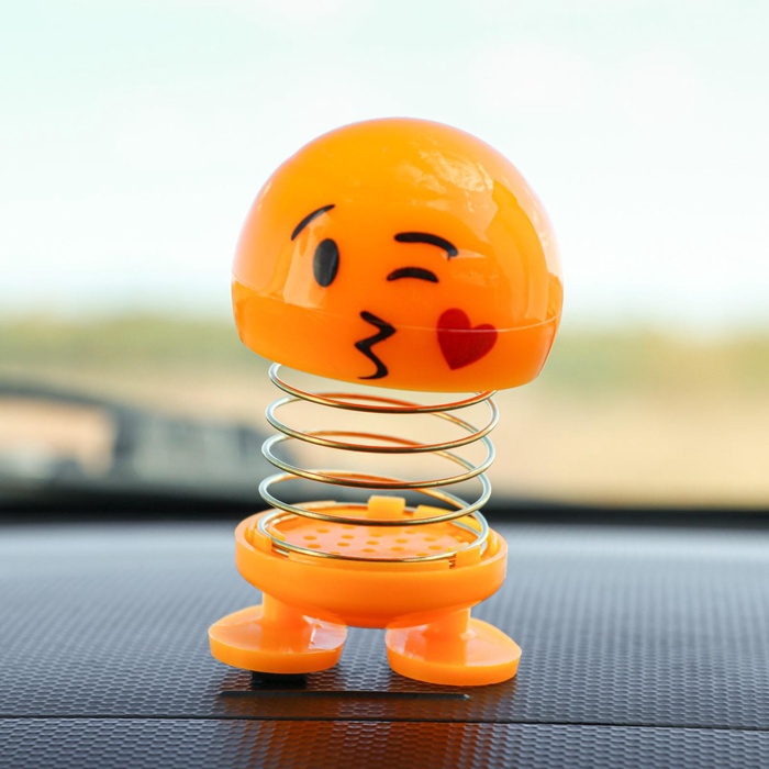 УЦЕНКА Смайл на пружинке, на панель в авто, сердечко, желтый - Фото 1