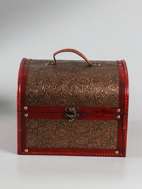 {{photo.Alt || photo.Description || 'УЦЕНКА Шкатулка для украшений дерево состаренная «Сундук. Золотые цветы на чёрном», 23×30×24 см'}}