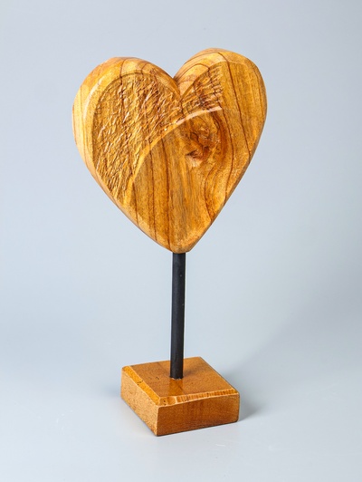 УЦЕНКА Сувенир «Сердце», на подставке, 20×10×35 см, дерево джампинис