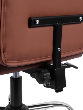 Кресло офисное для руководителя «Клик Мебель», с подлокотниками, на колёсиках, экокожа, цвет коричневый