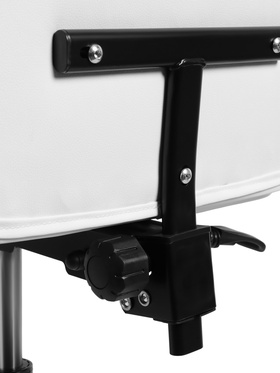 Кресло офисное для руководителя «Клик Мебель», с подлокотниками, на колёсиках, экокожа, цвет белый