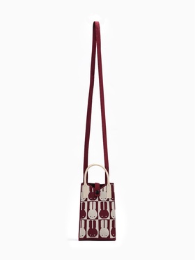 Сумка для телефона «Зайчики», на кнопке, с длинным ремнём, красная