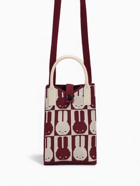 Сумка для телефона «Зайчики», на кнопке, с длинным ремнём, красная