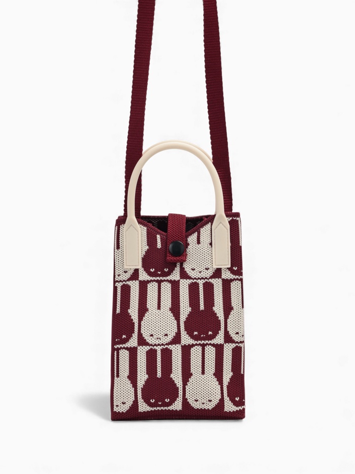 Сумка для телефона «Зайчики», на кнопке, с длинным ремнём, красная - Фото 1