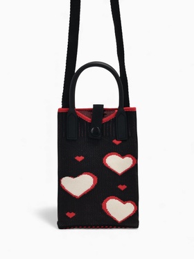 Сумка для телефона «Сердечки», на кнопке, с длинным ремнём, чёрная