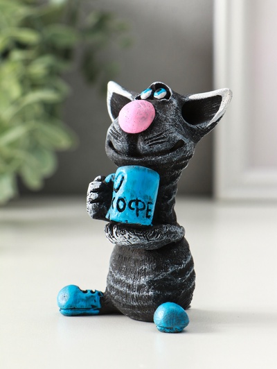 Фигурка полистоун «Кот с кружкой», 8 см