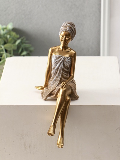 Фигура настольная полистоун «Девушка в банном полотенце», на полку, 7.5×9×19.5 см